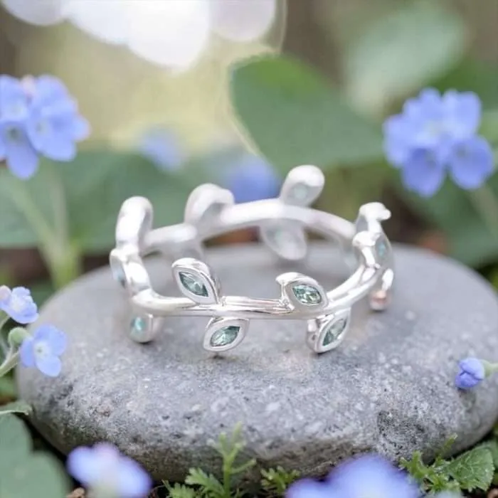 The “Ivy” Ring • Vine Band Cremation Ring for Ashes