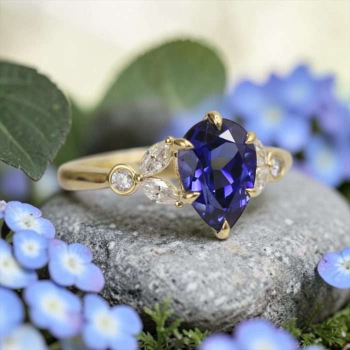 The βAthenaβ Ring β’ Floral Moissanite Cremation Ring for Ashes